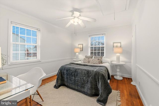 2700 CAMERON MILLS RD, Alexandria, VA 22302