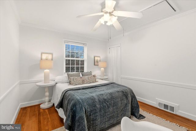 2700 CAMERON MILLS RD, Alexandria, VA 22302