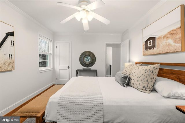 2700 CAMERON MILLS RD, Alexandria, VA 22302