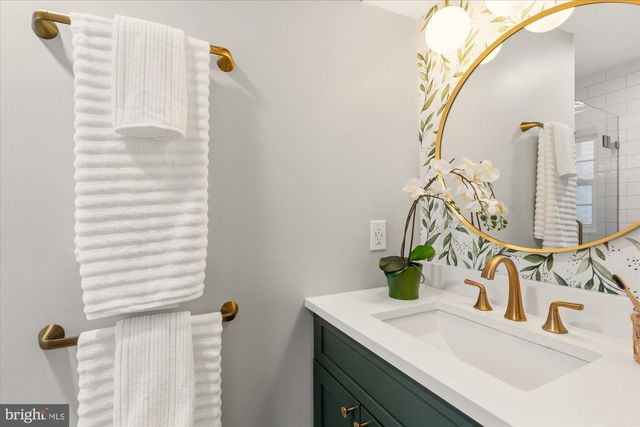 2700 CAMERON MILLS RD, Alexandria, VA 22302