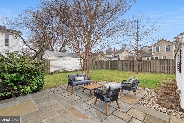 2700 CAMERON MILLS RD, Alexandria, VA 22302