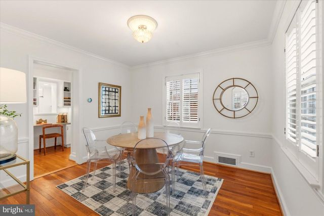 2700 CAMERON MILLS RD, Alexandria, VA 22302