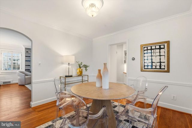 2700 CAMERON MILLS RD, Alexandria, VA 22302