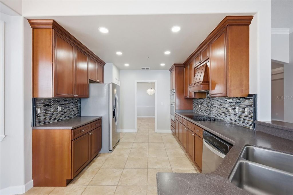 Image 20 of property listing at 8767 THE ESPLANADE 40, Orlando, FL 32836