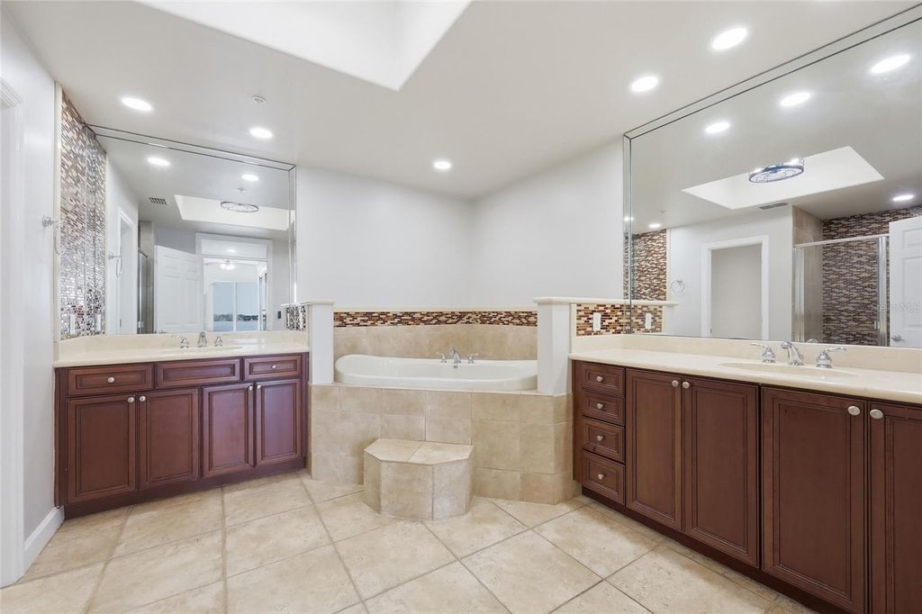 Image 36 of property listing at 8767 THE ESPLANADE 40, Orlando, FL 32836