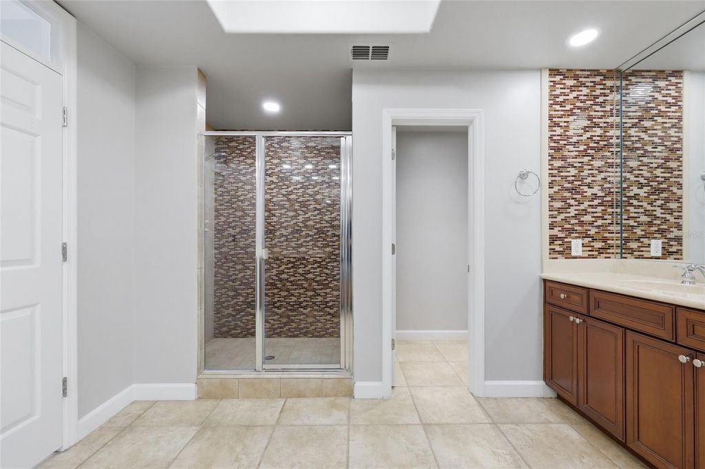 Image 38 of property listing at 8767 THE ESPLANADE 40, Orlando, FL 32836
