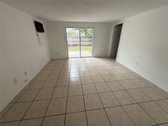 1270 8TH AVENUE NE, Largo, FL 33770