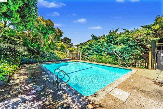4186 San Pablo Dam Rd A, El Sobrante, CA 94803
