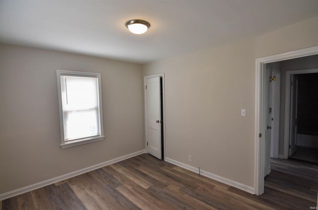 2333 E Illinois Street, Evansville, IN 47711