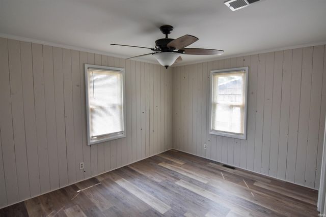 2333 E Illinois Street, Evansville, IN 47711