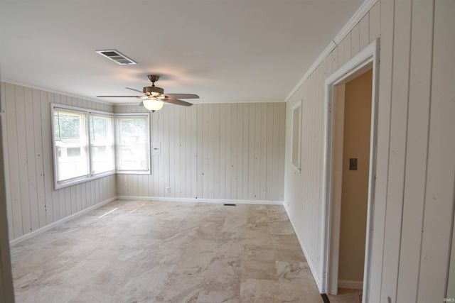 2333 E Illinois Street, Evansville, IN 47711