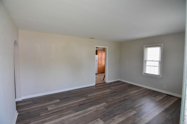 2333 E Illinois Street, Evansville, IN 47711