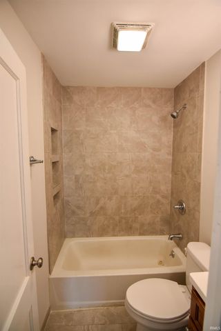 2333 E Illinois Street, Evansville, IN 47711
