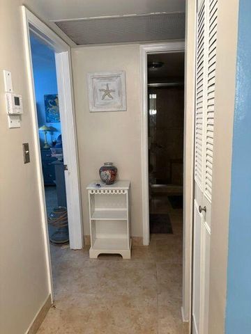 2811 S GARDEN Drive S 308, Palm Springs, FL 33461