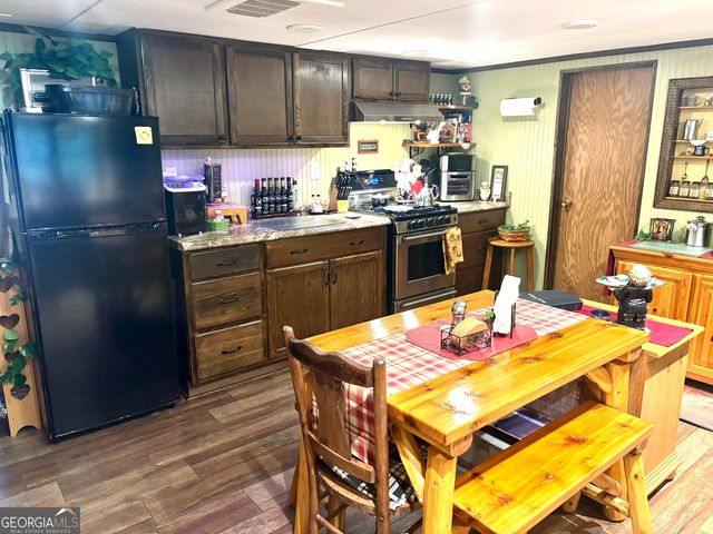 1215 Mountain Shadows Drive, Cleveland, GA 30528