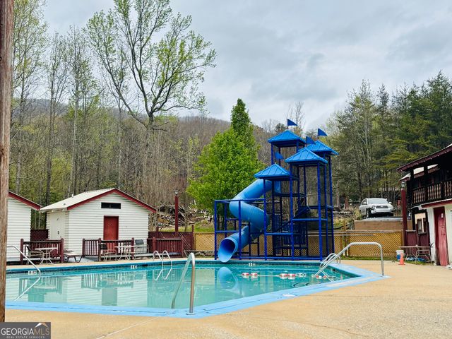 1215 Mountain Shadows Drive, Cleveland, GA 30528