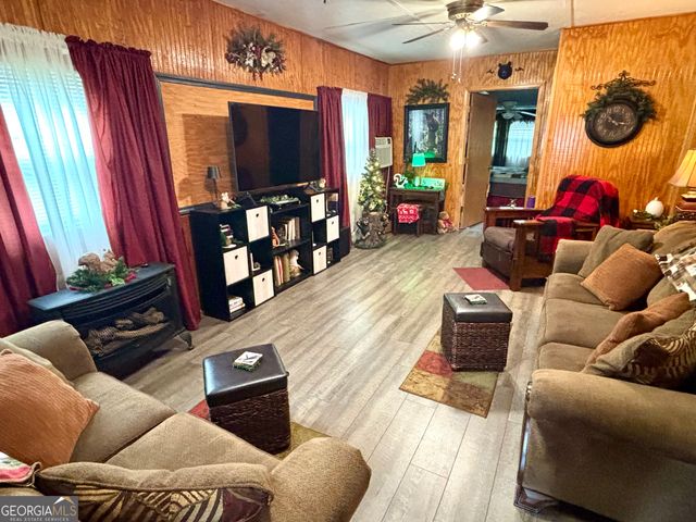 1215 Mountain Shadows Drive, Cleveland, GA 30528