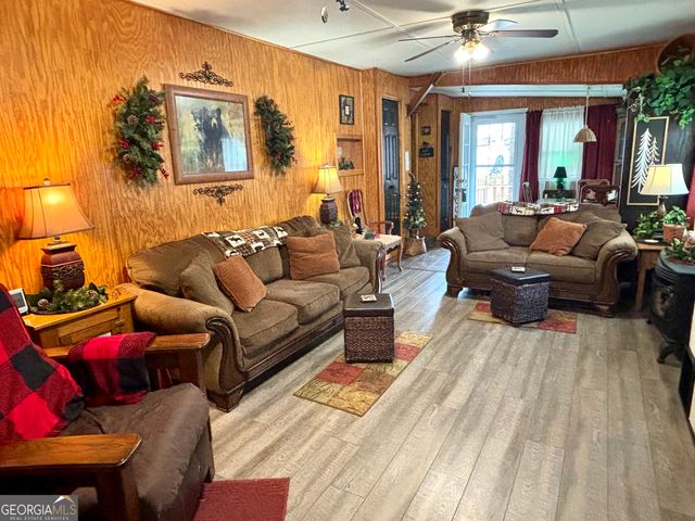 1215 Mountain Shadows Drive, Cleveland, GA 30528