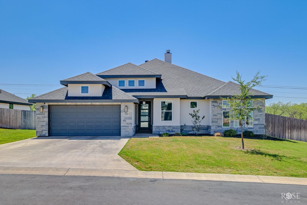 Image 1 of property listing at 3705 Dominion Ridge, San Angelo, TX 76904