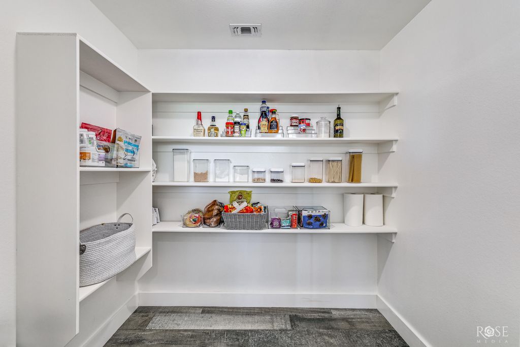 Image 21 of property listing at 3705 Dominion Ridge, San Angelo, TX 76904