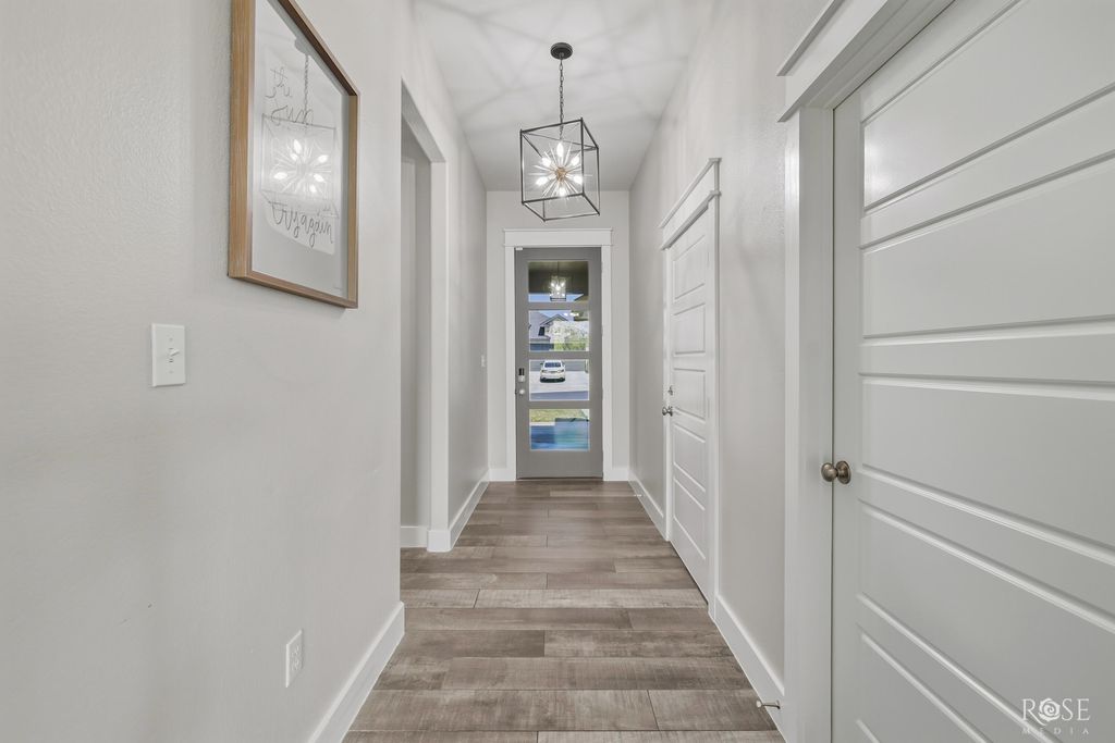 Image 6 of property listing at 3705 Dominion Ridge, San Angelo, TX 76904