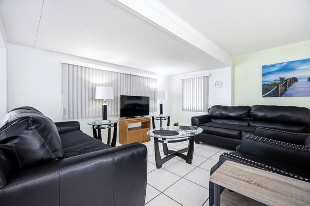 2917 SW 54th Street, Dania Beach, FL 33312