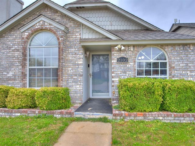 2102 Lakecrest Drive, Oklahoma City, OK 73170
