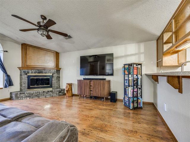 2102 Lakecrest Drive, Oklahoma City, OK 73170