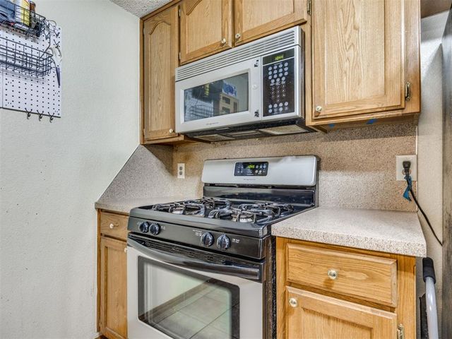 2102 Lakecrest Drive, Oklahoma City, OK 73170