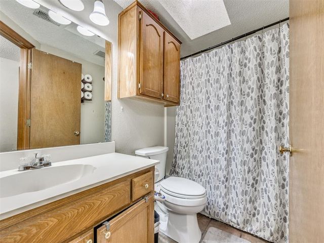2102 Lakecrest Drive, Oklahoma City, OK 73170