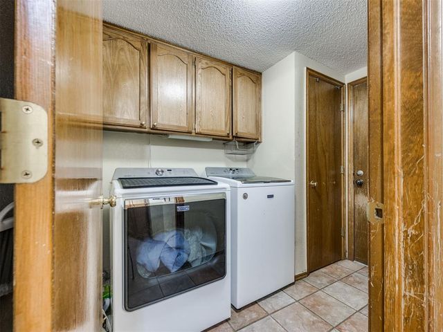 2102 Lakecrest Drive, Oklahoma City, OK 73170