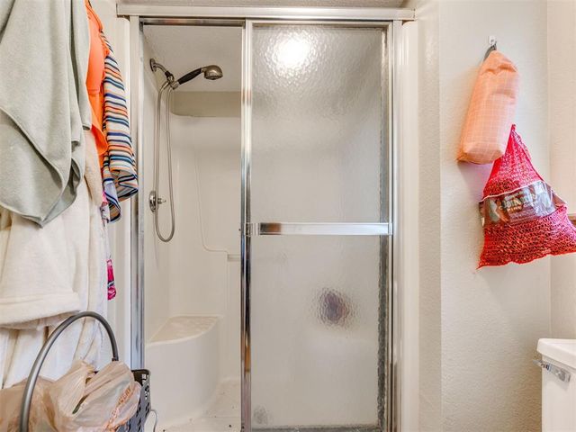 2102 Lakecrest Drive, Oklahoma City, OK 73170
