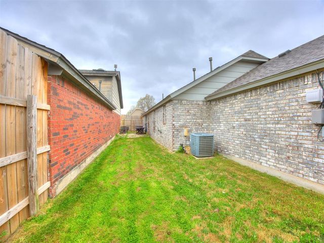 2102 Lakecrest Drive, Oklahoma City, OK 73170