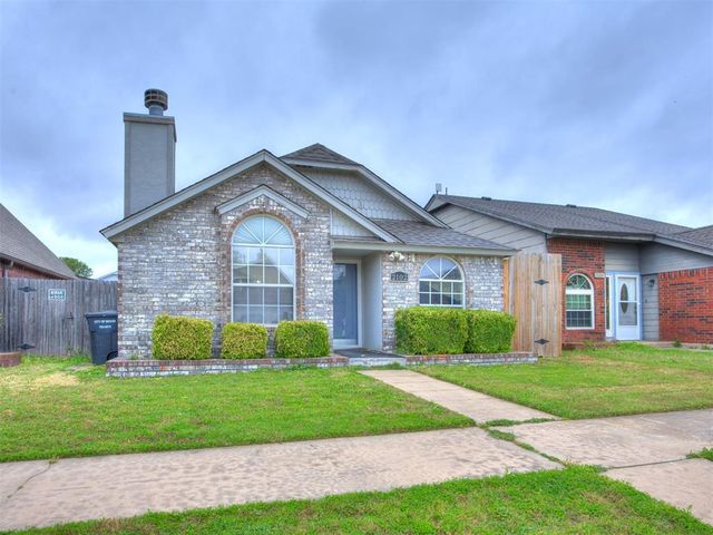 2102 Lakecrest Drive, Oklahoma City, OK 73170