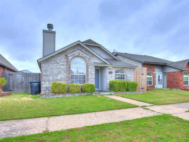 2102 Lakecrest Drive, Oklahoma City, OK 73170