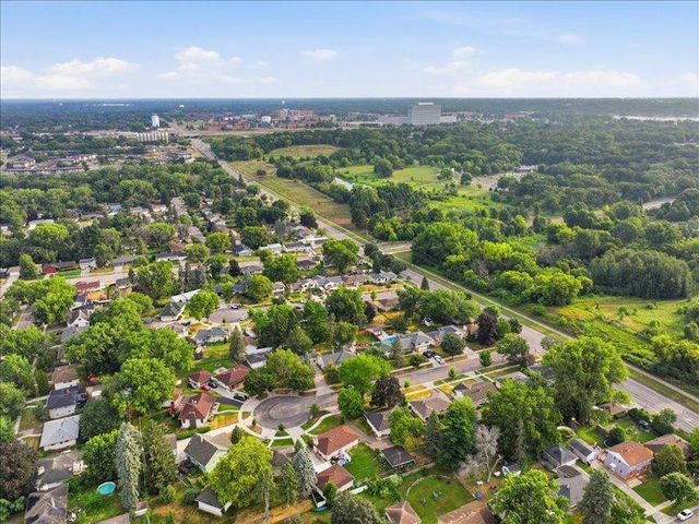 2226 Cardinal Place, Saint Paul, MN 55119