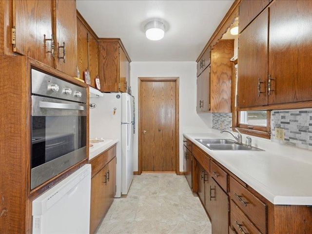 2226 Cardinal Place, Saint Paul, MN 55119