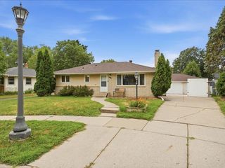2226 Cardinal Place, Saint Paul, MN 55119