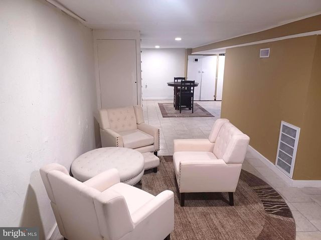 969 SYLVAN ST, Camden, NJ 08104