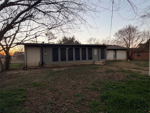700 N Spears Street, Alvarado, TX 76009