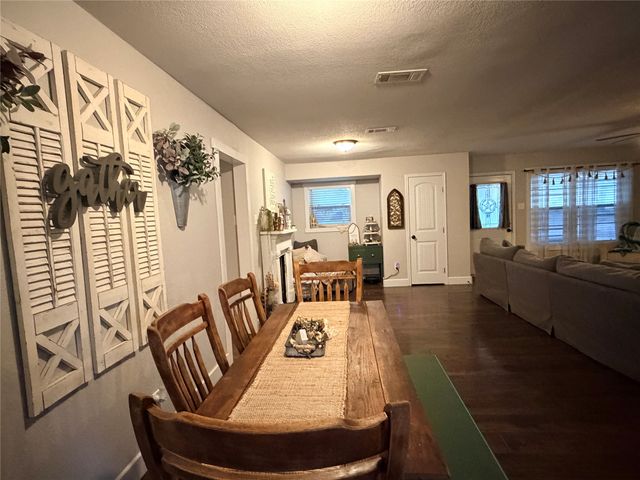 700 N Spears Street, Alvarado, TX 76009