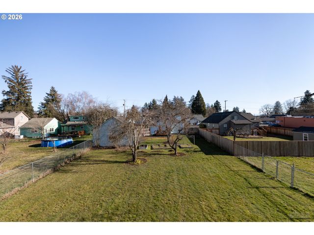 169 N VERNONIA Rd, St Helens, OR 97051