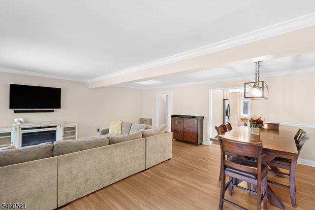 38 Park St H, Florham Park Boro, NJ 07932