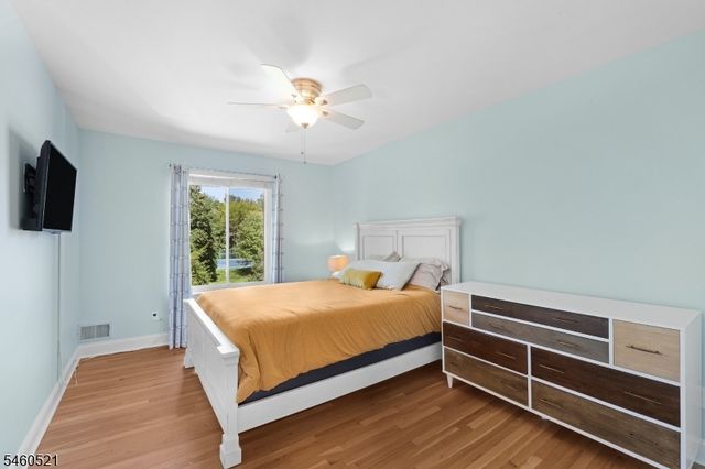 38 Park St H, Florham Park Boro, NJ 07932