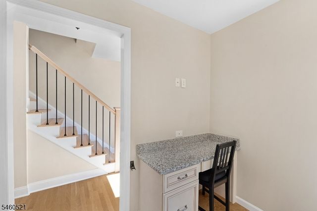 38 Park St H, Florham Park Boro, NJ 07932
