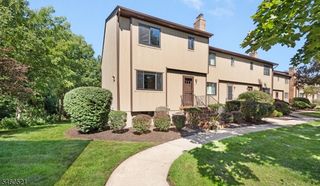 38 Park St H, Florham Park Boro, NJ 07932