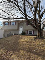 6103 Spicewood Avenue, Florence, KY 41042