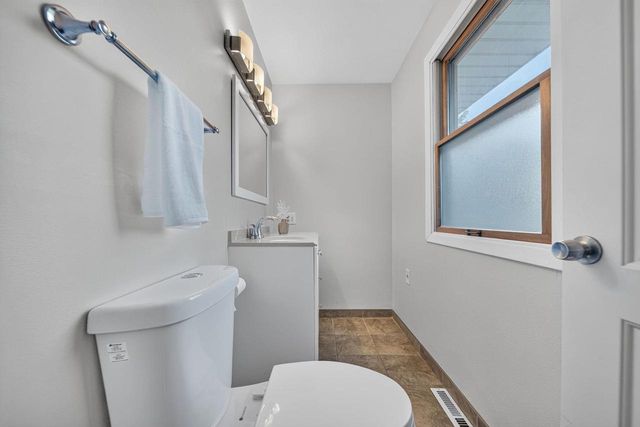 2516 N SUMMIT STREET, Appleton, WI 54914