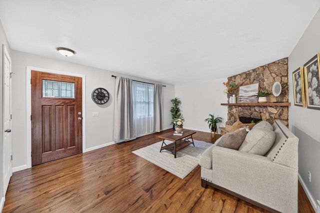 2516 N SUMMIT STREET, Appleton, WI 54914