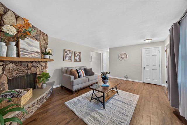 2516 N SUMMIT STREET, Appleton, WI 54914